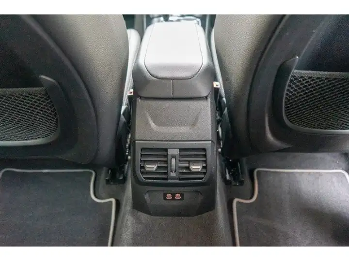 BMW Serie 1 118d (F40) 2023, foto 35