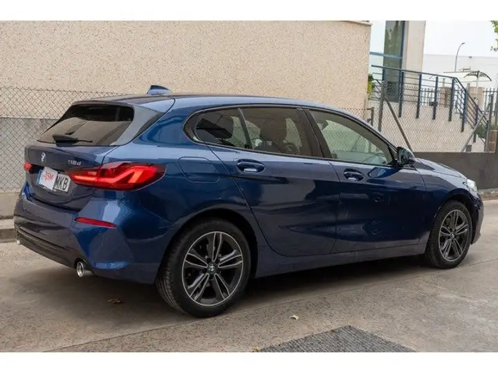 BMW Serie 1 118d (F40) 2023, foto 20