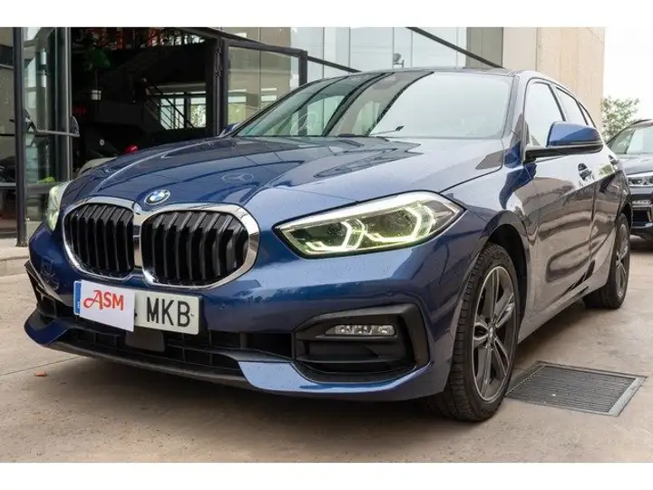 BMW Serie 1 118d (F40) 2023, foto 30