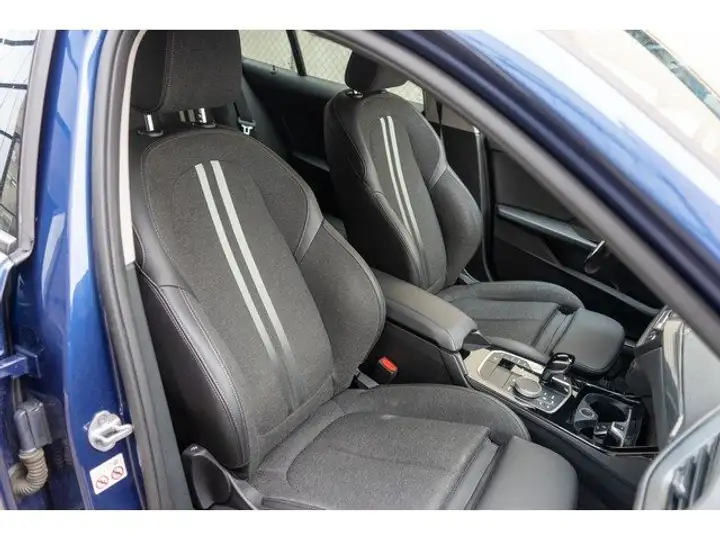 BMW Serie 1 118d (F40) 2023, foto 7