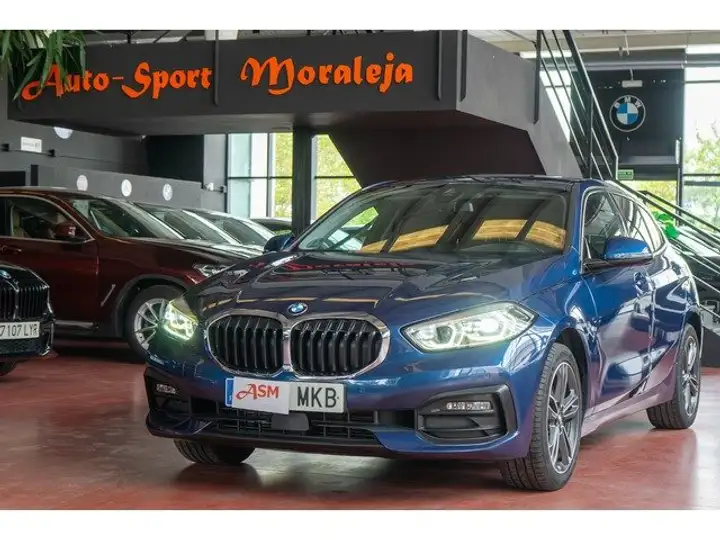 BMW Serie 1 118d (F40) 2023, foto 16