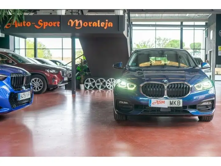 BMW Serie 1 118d (F40) 2023, foto 29