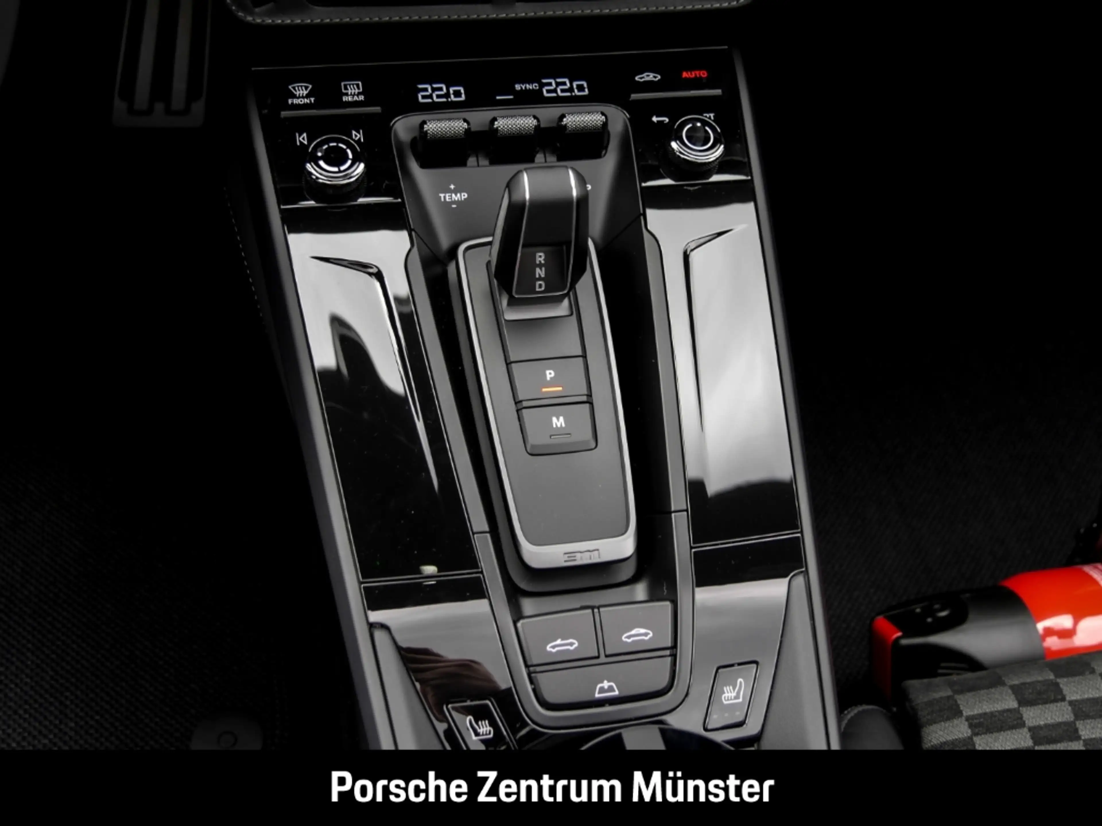 Porsche 992 911 Spirit 70 Burmester Clubleder InnoDrive — photo 10