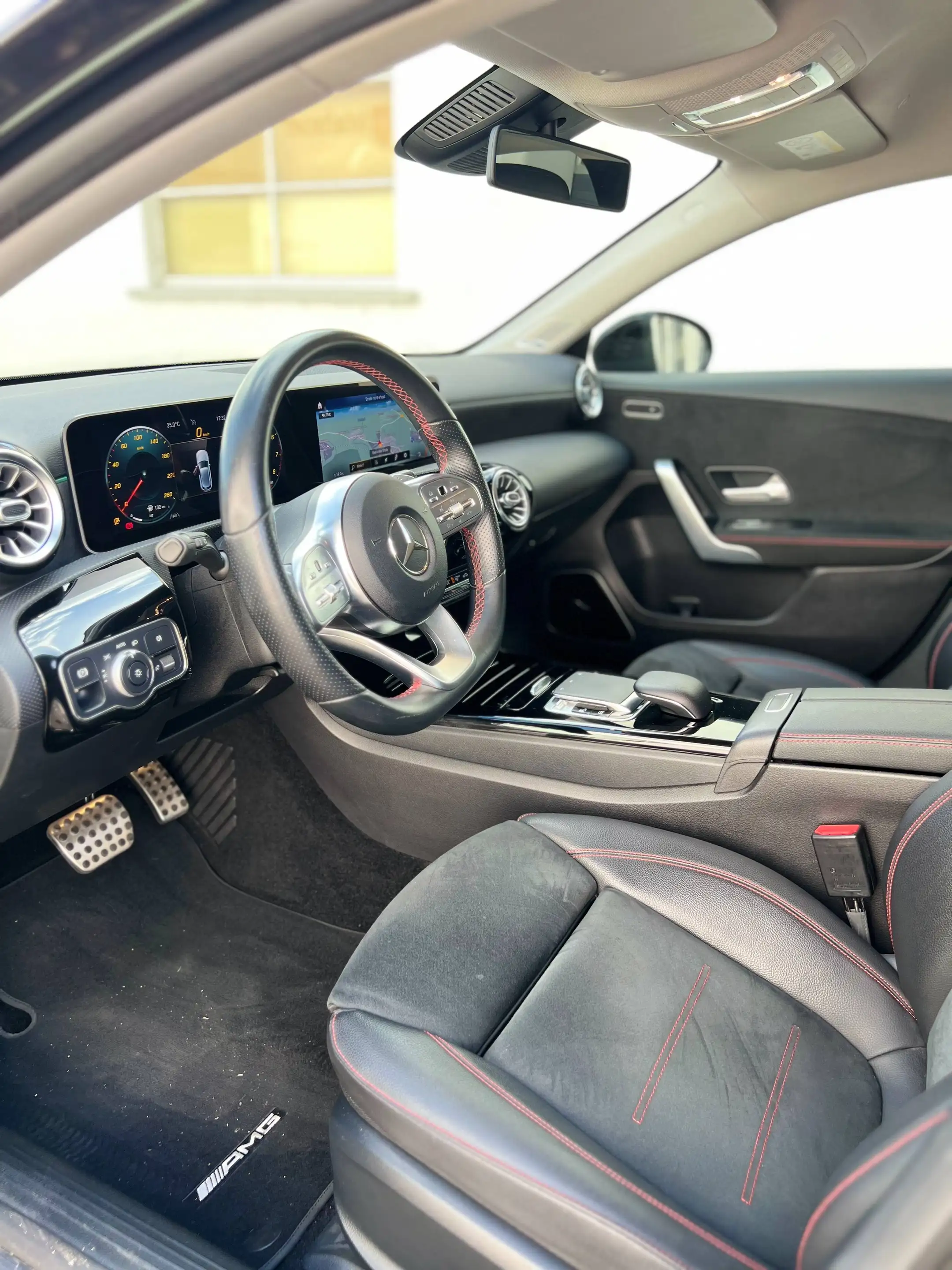 Mercedes-Benz A 220 A 220*AMG*MBUX*MULTI LED*ALL BLACK — photo 9