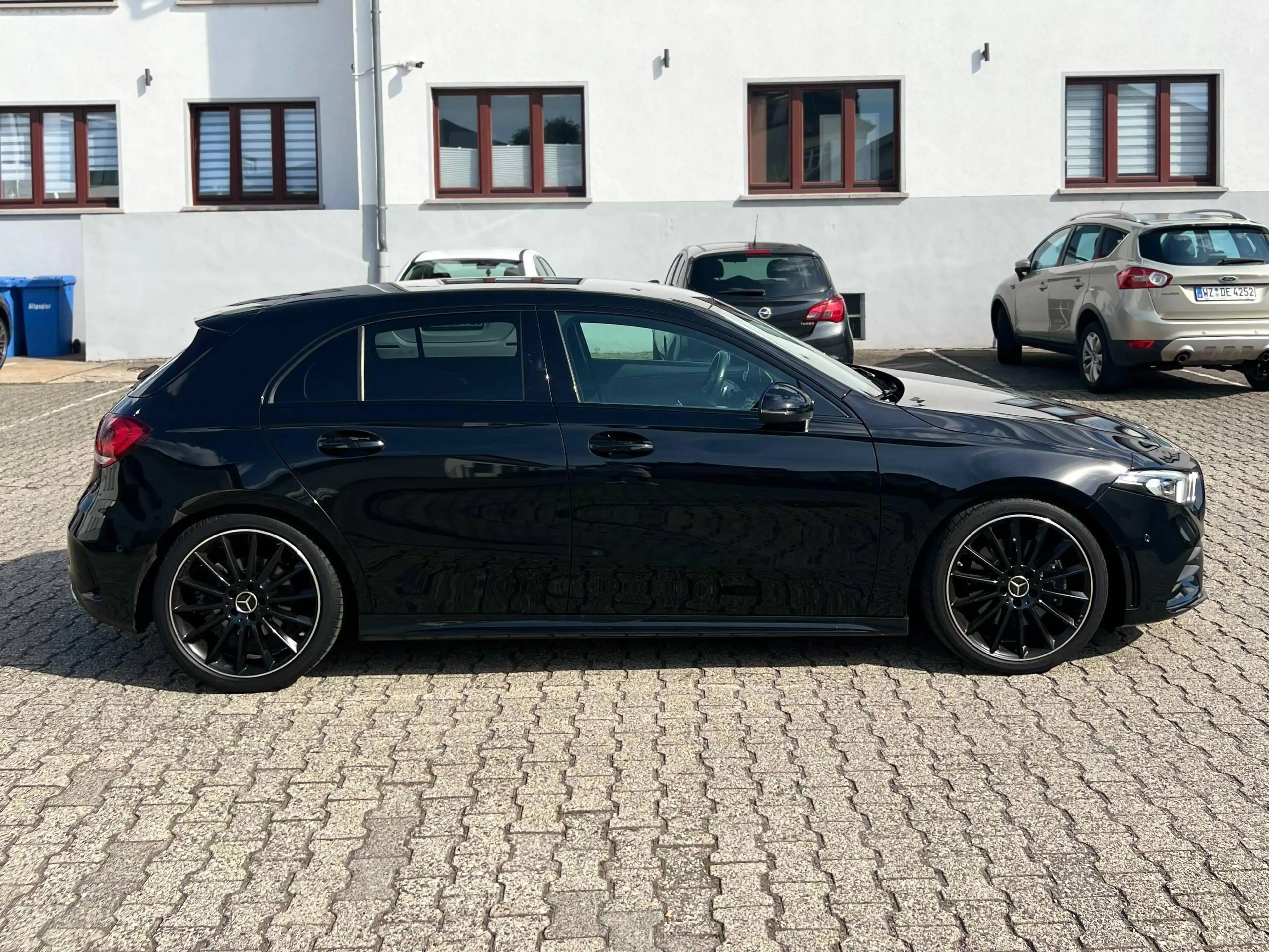 Mercedes-Benz A 220 A 220*AMG*MBUX*MULTI LED*ALL BLACK — photo 5