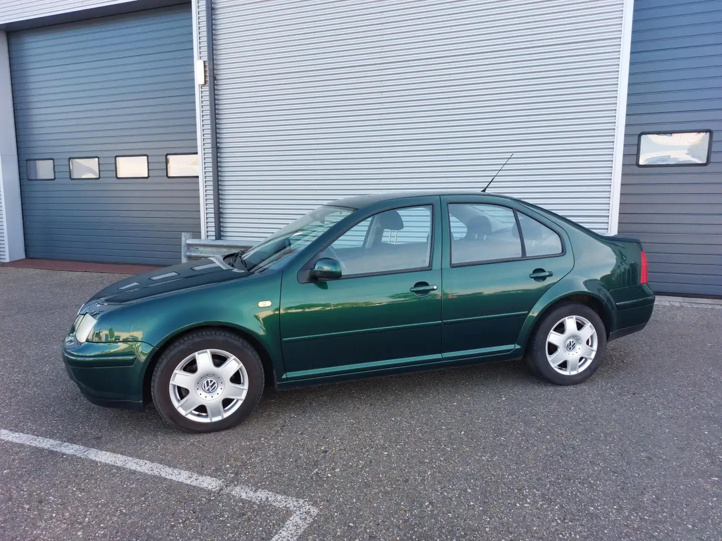 Volkswagen Bora 2.0 Highline Groen - 1