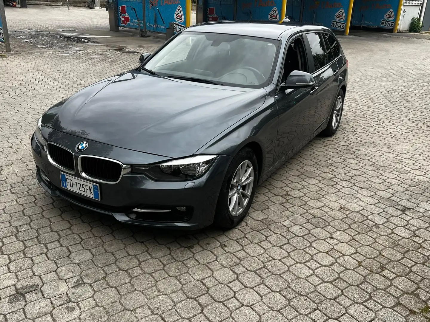 BMW 318 Serie 3 F31 318d Touring Business Advantage auto Gris - 1