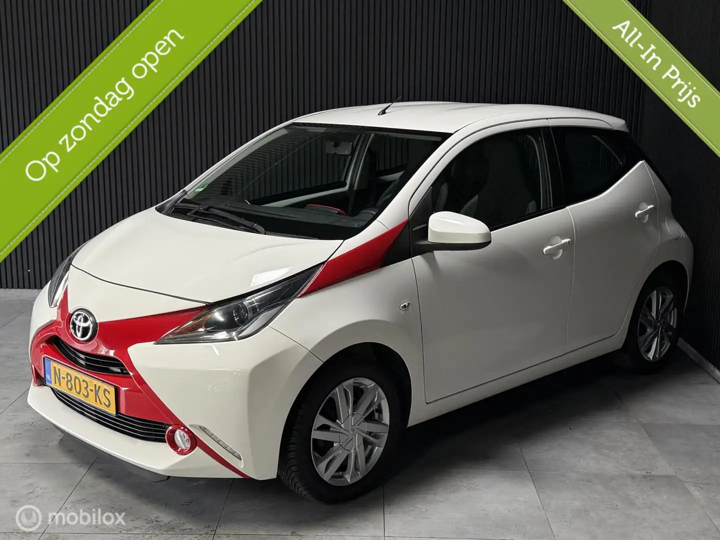 Toyota Aygo 1.0 VVT-i x-wave - Navi - Dealer onderhouden - Weiß - 1