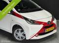 Toyota Aygo 1.0 VVT-i x-wave - Navi - Dealer onderhouden - Weiß - thumbnail 5