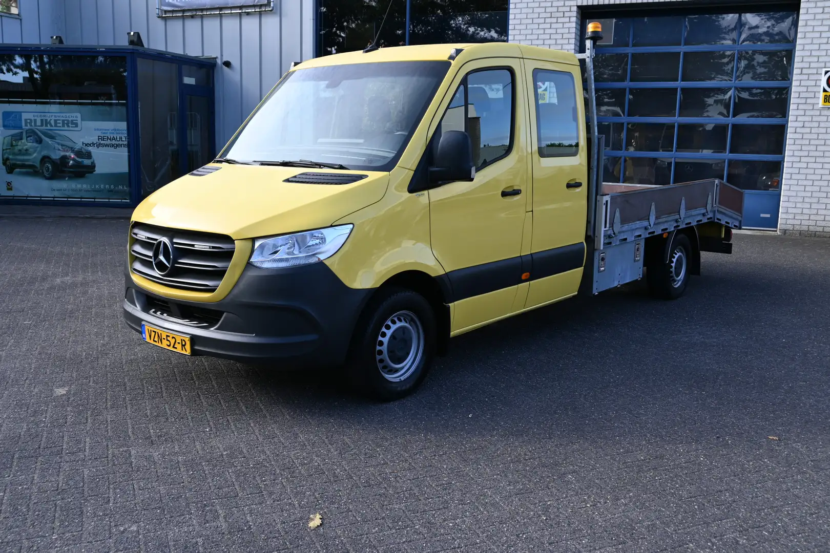 Mercedes-Benz Sprinter 316 CDI Dubbele cabine open laadbak 3500kg trekhaa Jaune - 1