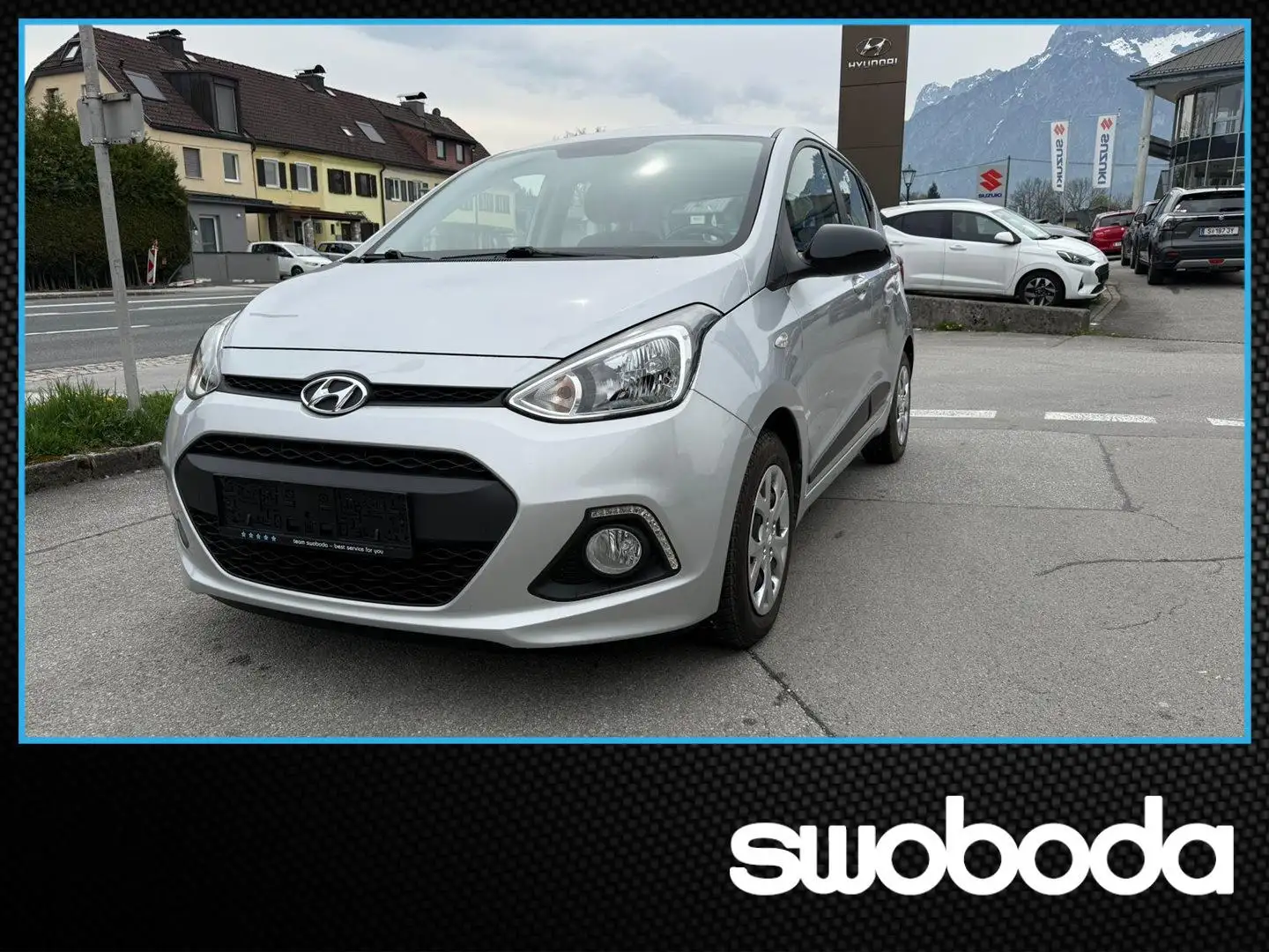 Hyundai i10 1,25 Black Line Silber - 1