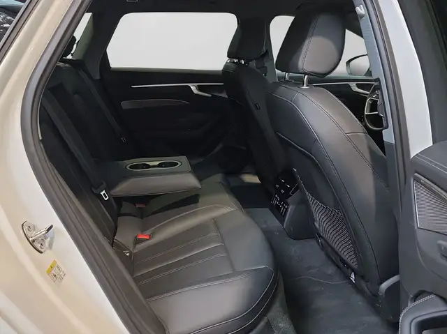Audi A6 view 6