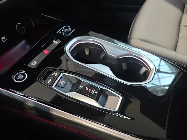 Audi A6 view 11