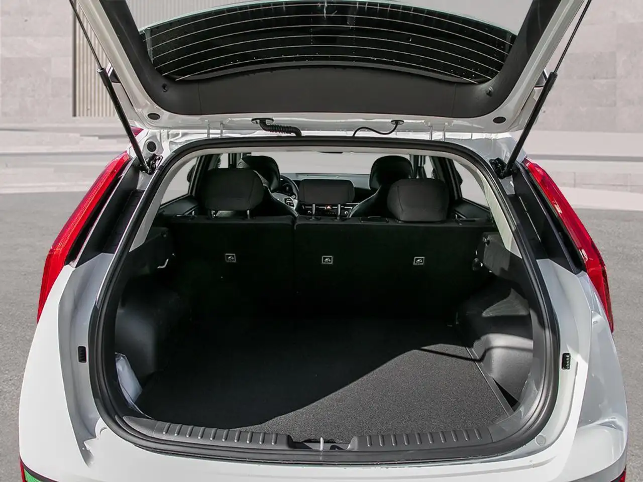 Kia Niro снимка Kia Niro