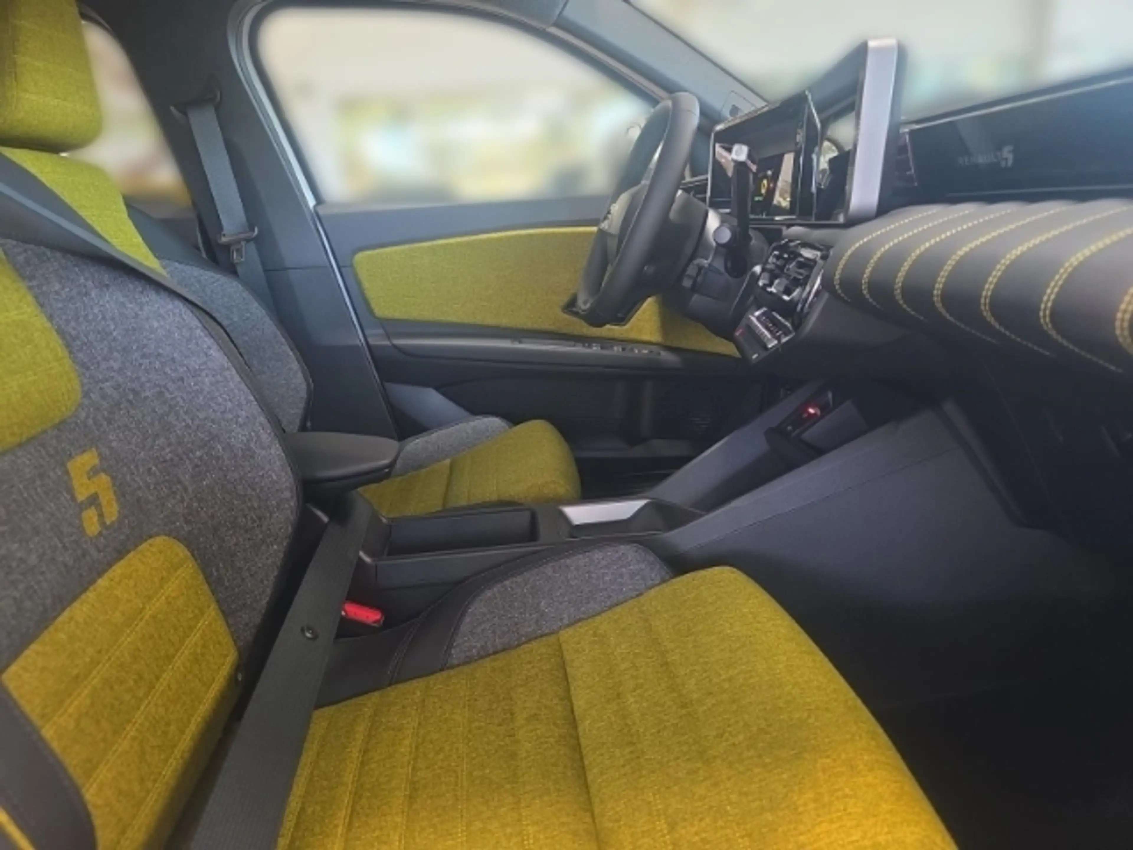 Renault R 5 E-Tech Iconic 150 Comfort Range ALLWETTERREIFEN SA — photo 14