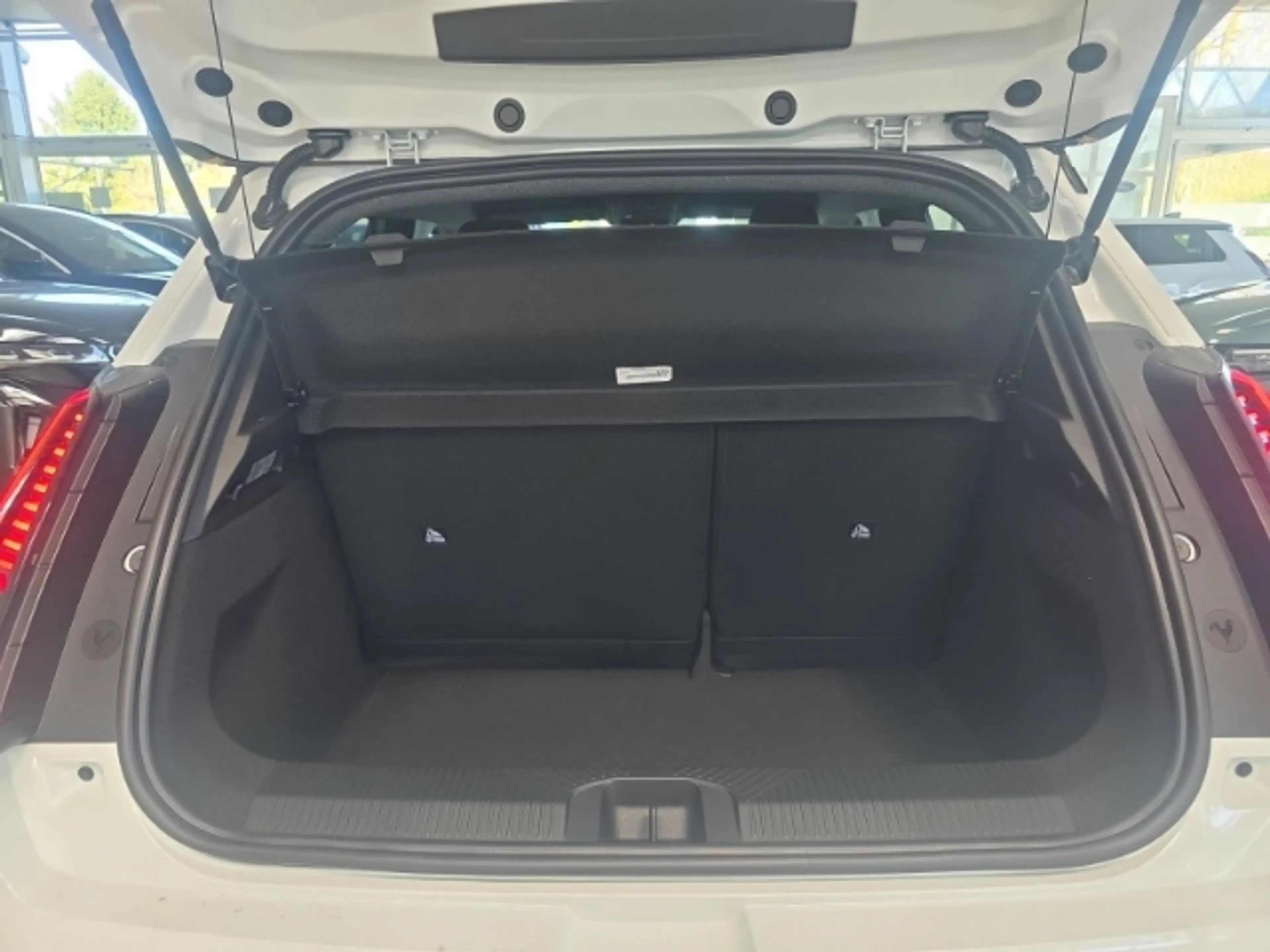 Renault R 5 E-Tech Iconic 150 Comfort Range ALLWETTERREIFEN SA — photo 12