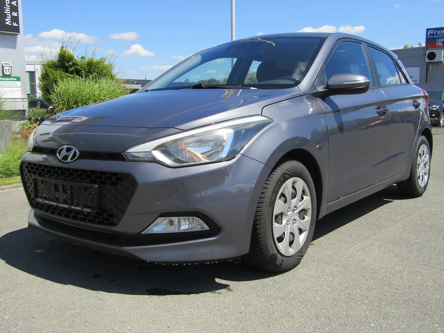 Hyundai i20 1.2 Trend, Euro 6, Allwetterreifen, TÜV/AU neu Gris - 1