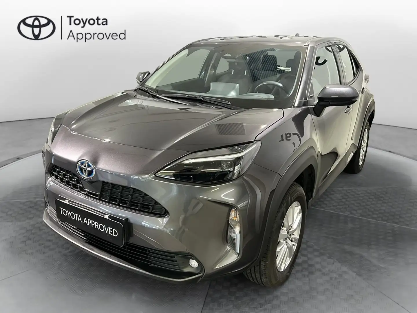 Toyota Yaris Cross Yaris Cross 1.5 Hybrid 5p. E-CVT Active AREA C FR Grau - 1