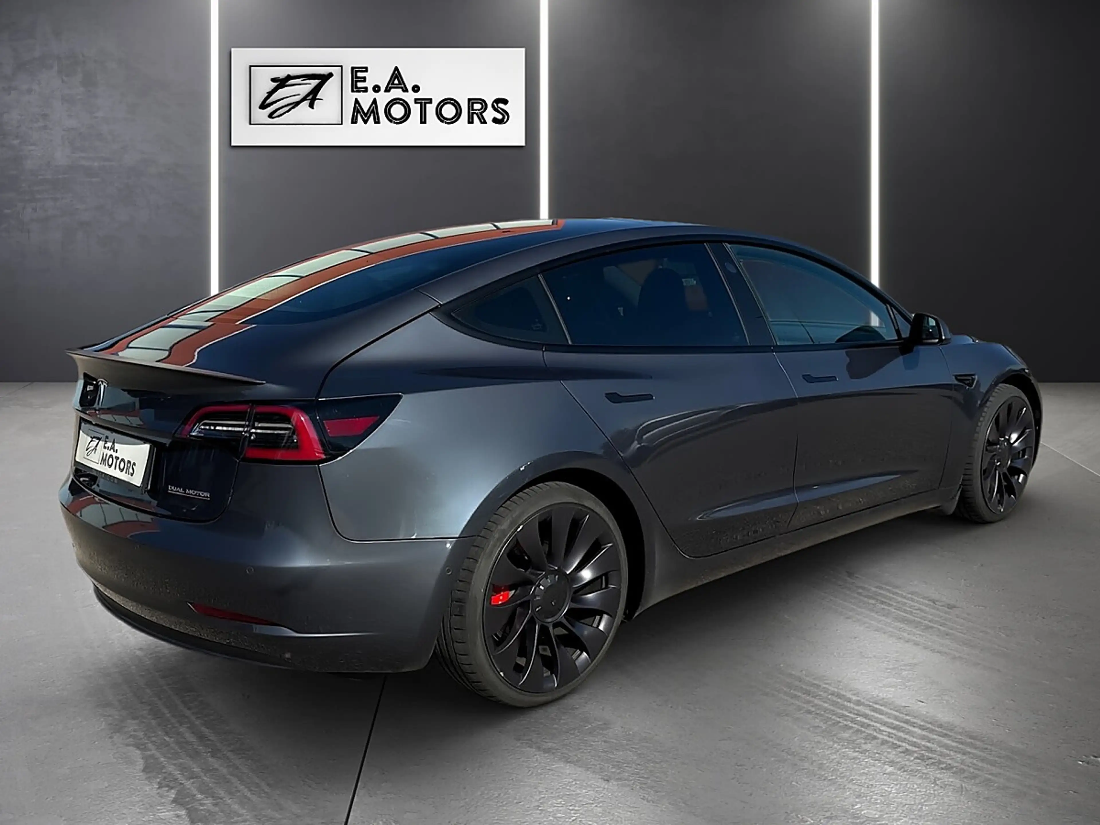 Tesla Model 3 Performance AWD / 1.Hand — photo 5