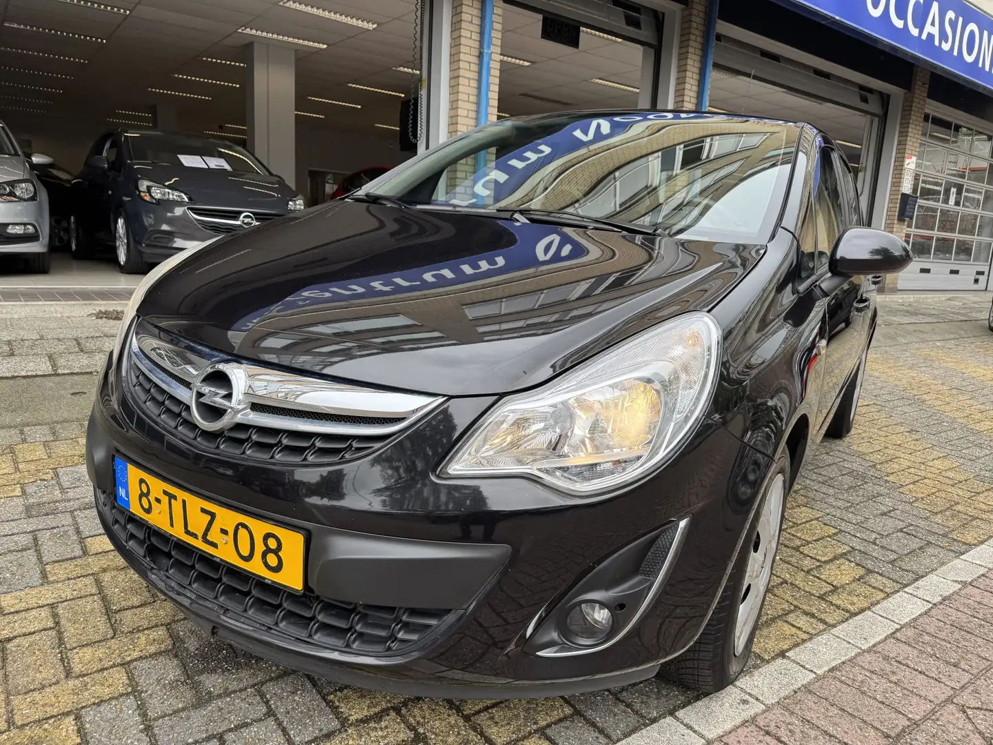 Opel Corsa 1.2-16V Cosmo | Navigatie | Cruise Control | Airco Noir - 2