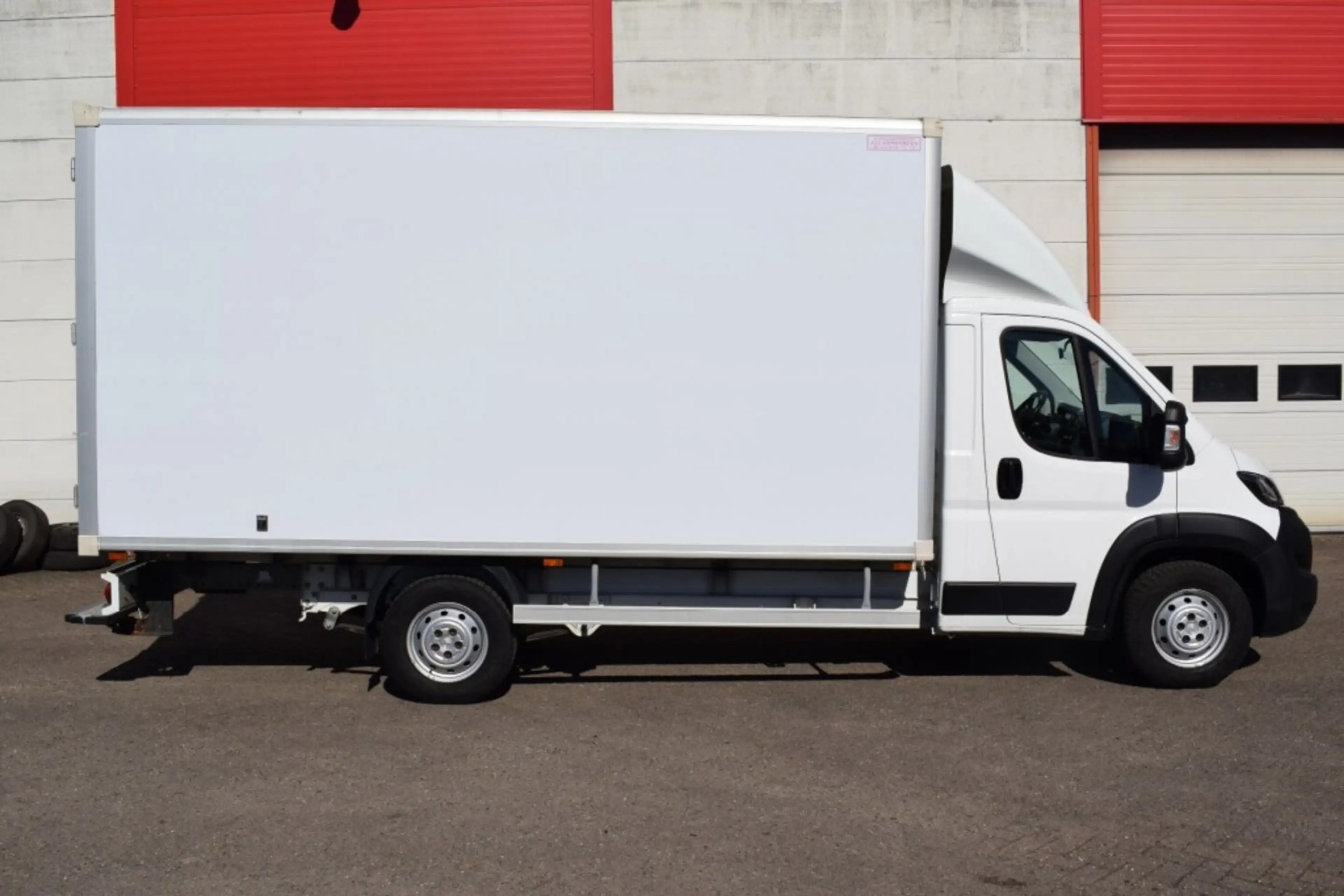 Peugeot Boxer 335 2.2 HDI L4 BAKWAGEN DAKSPOILER NAVI DAB CRUISE — photo 6