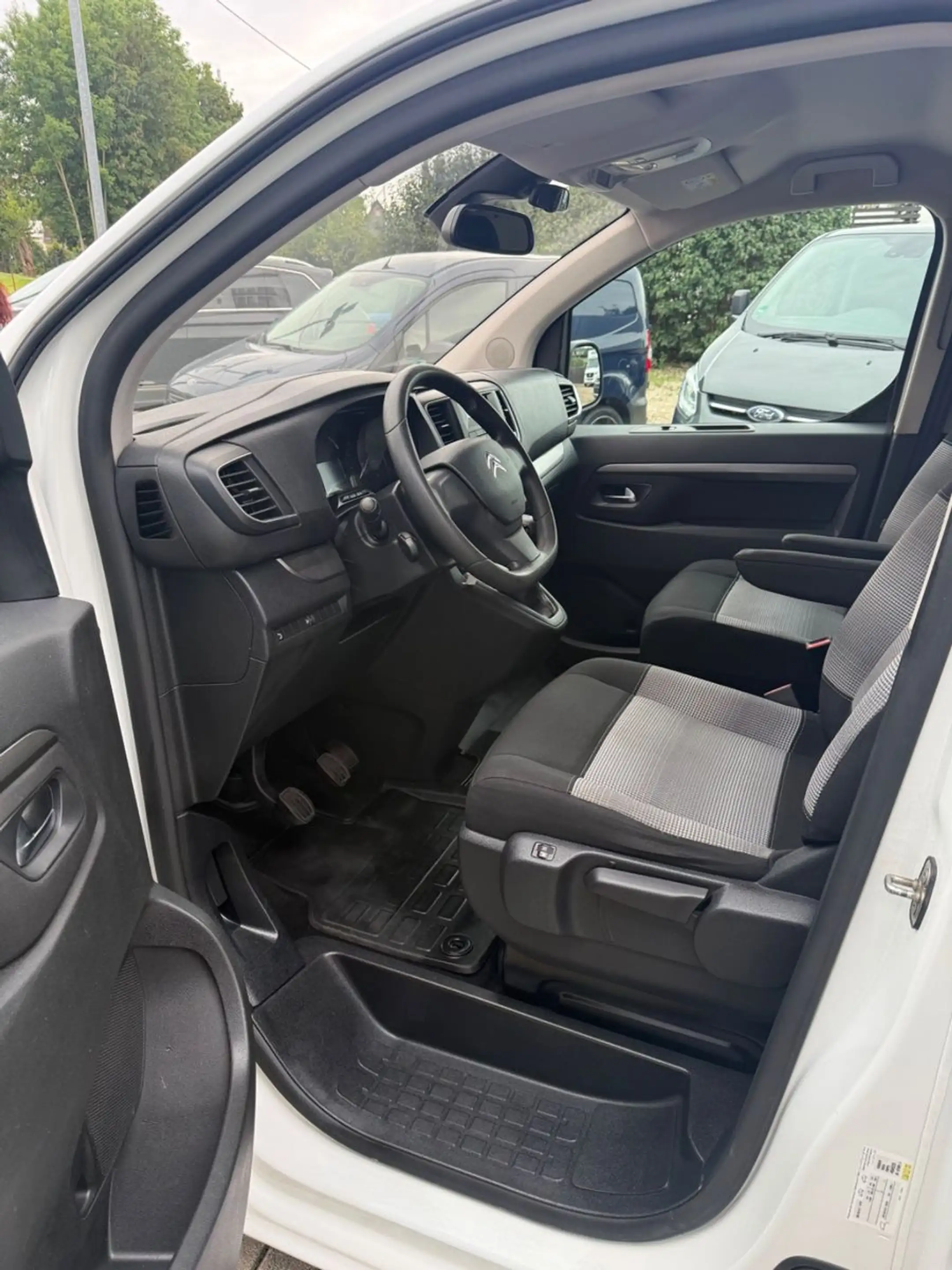 Citroen Spacetourer 2,0 HDI Klimaaut. Shzg 8-Sitzer PDC — photo 7