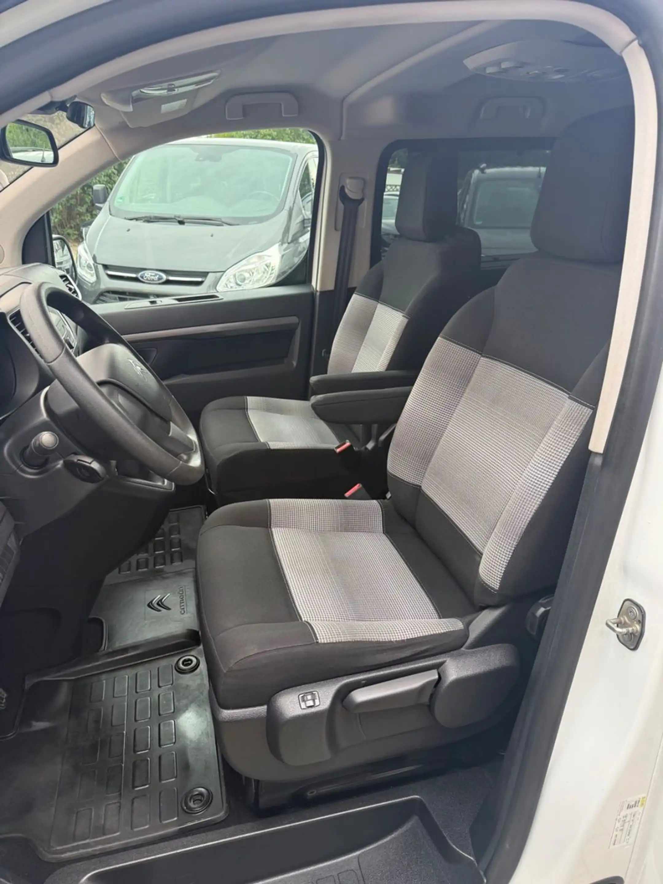 Citroen Spacetourer 2,0 HDI Klimaaut. Shzg 8-Sitzer PDC — photo 13
