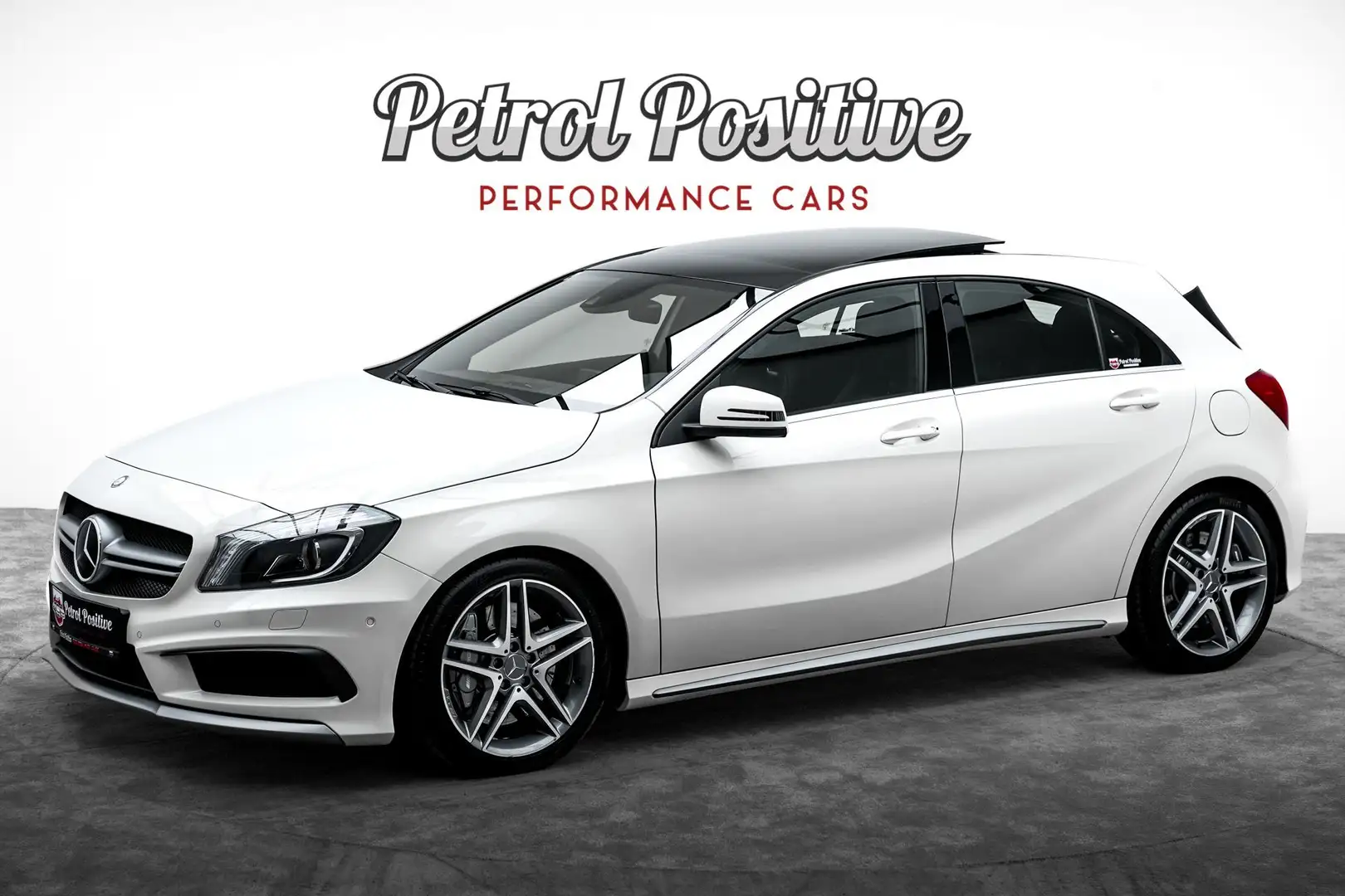 Mercedes-Benz A 45 AMG Allrad / Familienbesitz / PANO*KAMERA*NAVI*DRIVER Weiß - 2