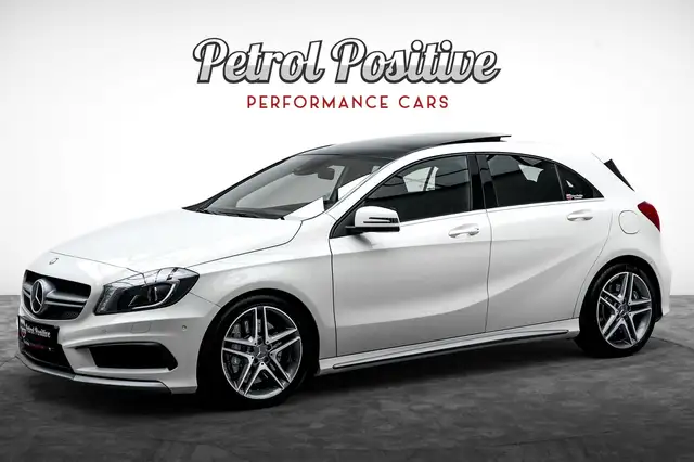 Mercedes-Benz A 45 AMG Allrad / Familienbesitz / PANO*KAMERA*NAVI*DRIVER