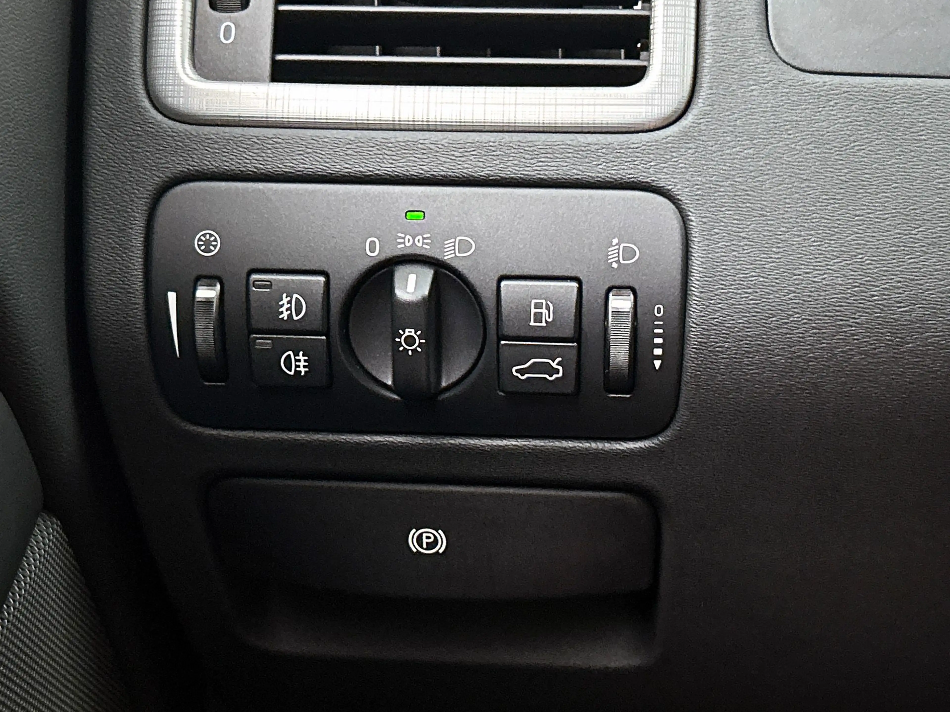 Volvo S80 2.5 T Momentum Automaat | Cruise Control | Navigat — photo 26
