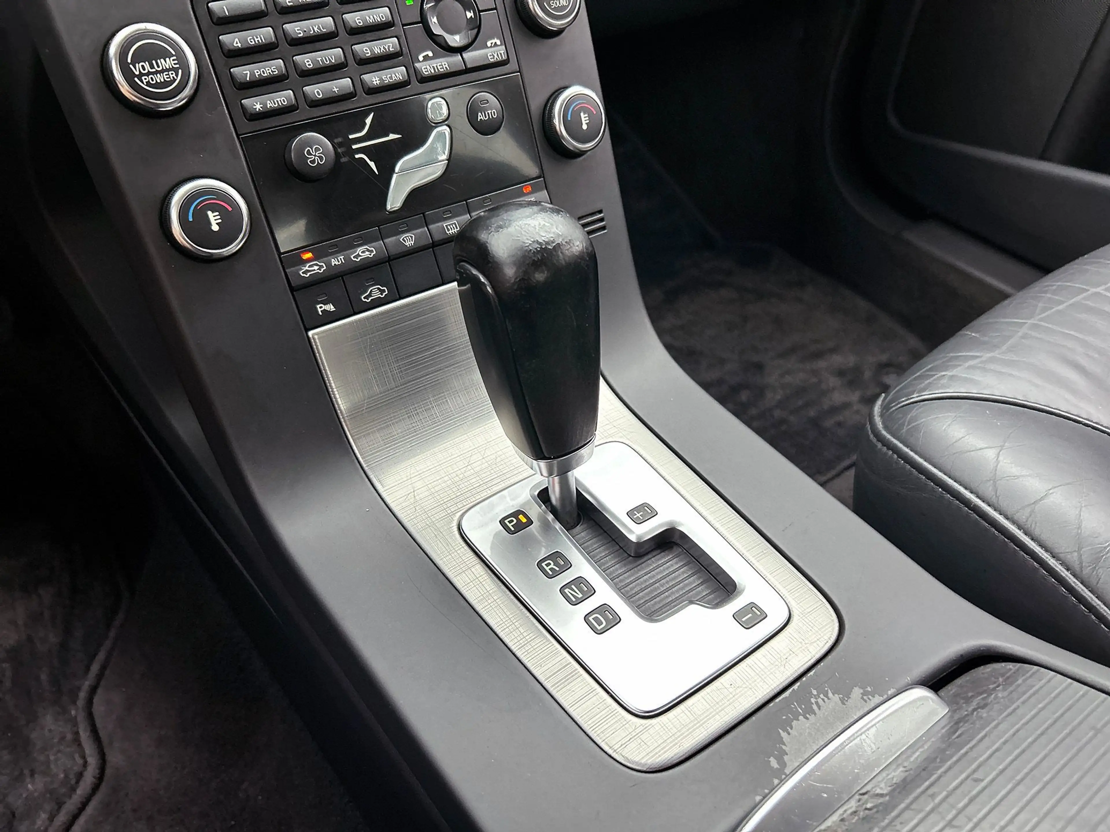 Volvo S80 2.5 T Momentum Automaat | Cruise Control | Navigat — photo 18