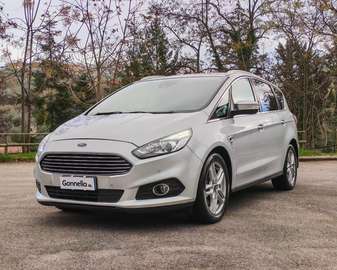 2.0 PShift Titanium Business S&S 7 posti auto