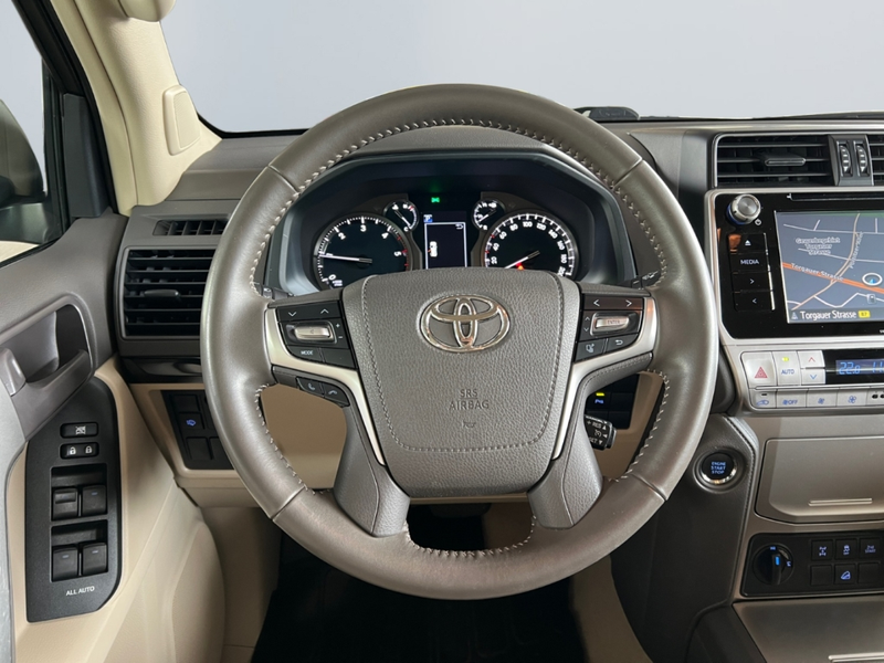 Toyota Land Cruiser 2.8 D4-D Comfort *AHK*CAM*el. Sitze* — photo 12