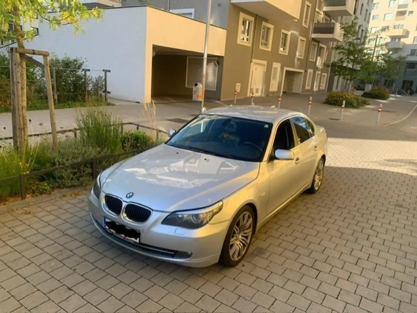 BMW 520 520d LIMOUSINE Argent - 2