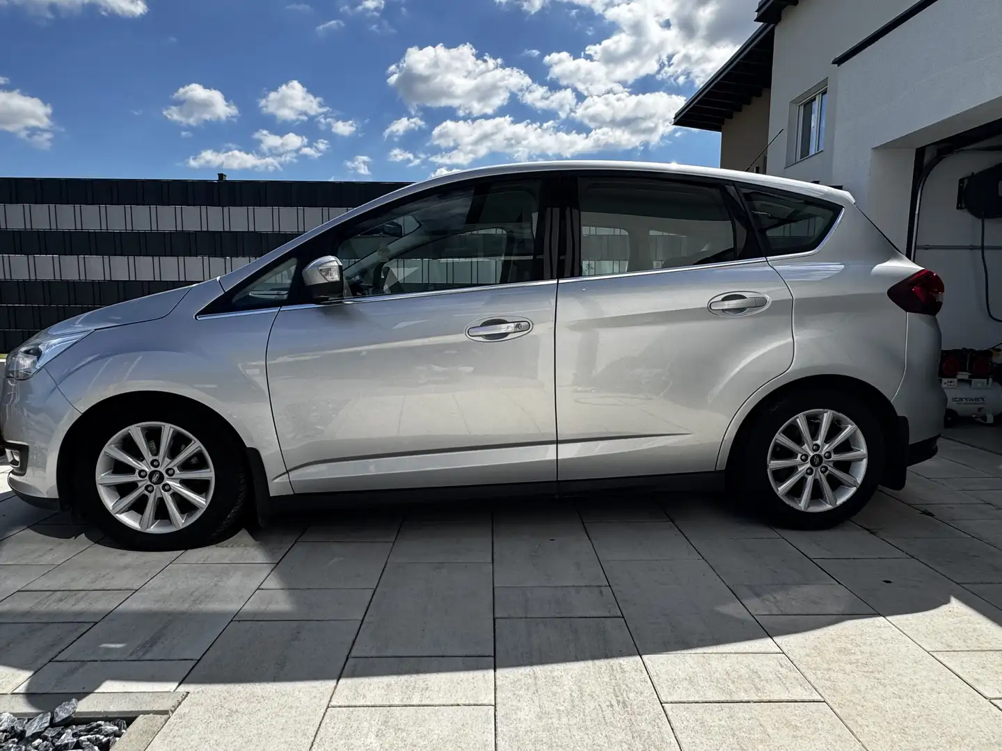 Ford C-Max Titanium 1,5 TDCi Powershift - 2
