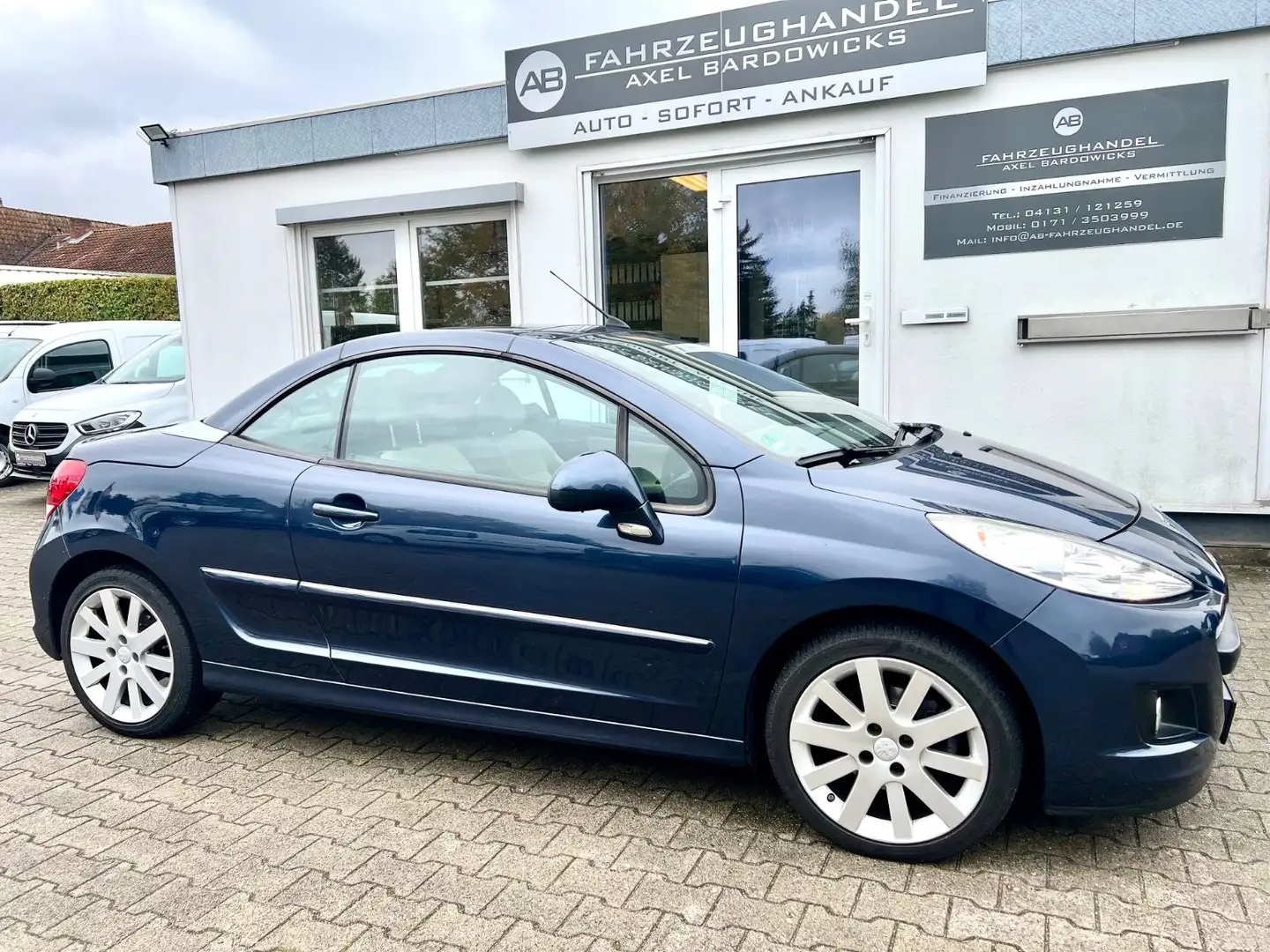 Peugeot 207 CC 120 VTi Aut.  Allure / Leder /Navi / JBL Blau - 2