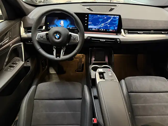 BMW X1 view 11