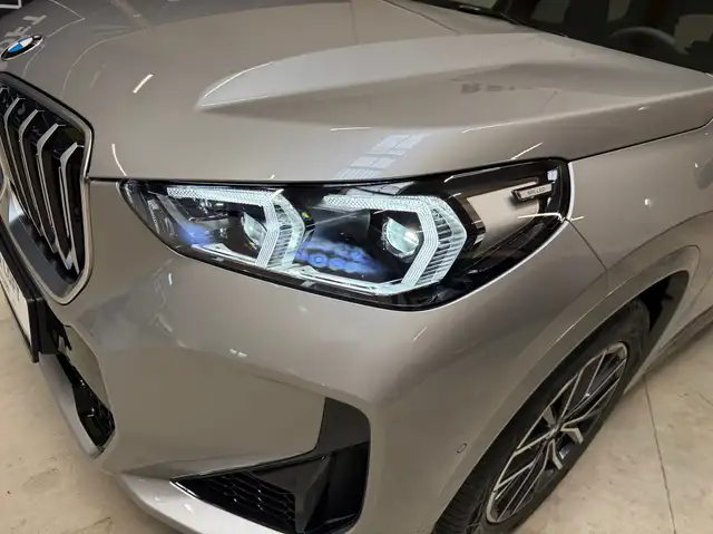 BMW X1 view 7