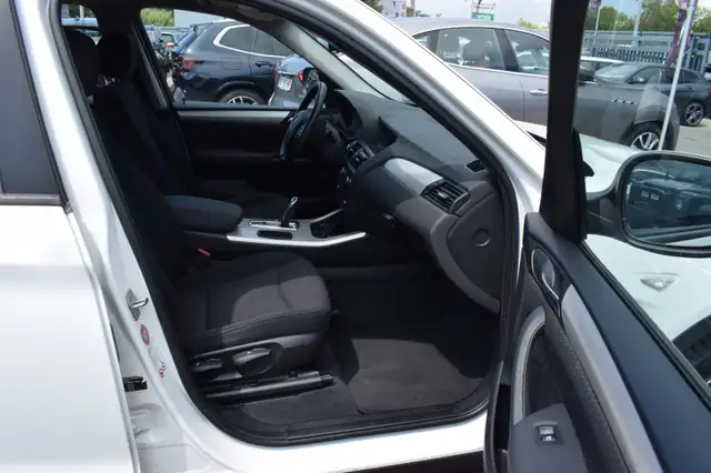 BMW X3 view 6