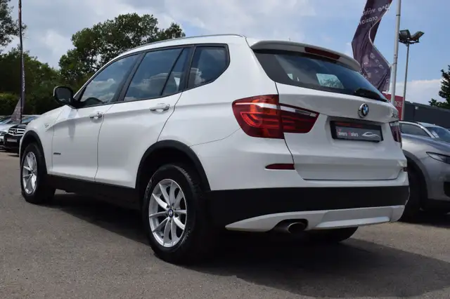 BMW X3 view 3