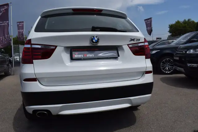 BMW X3 view 8