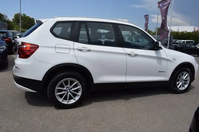 BMW X3 view 5