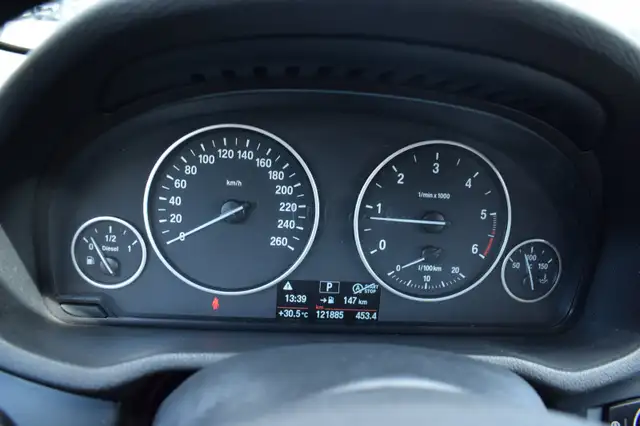 BMW X3 view 4