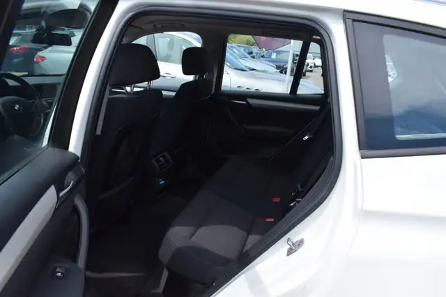 BMW X3 view 15