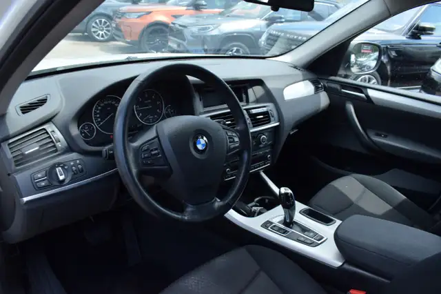 BMW X3 view 11