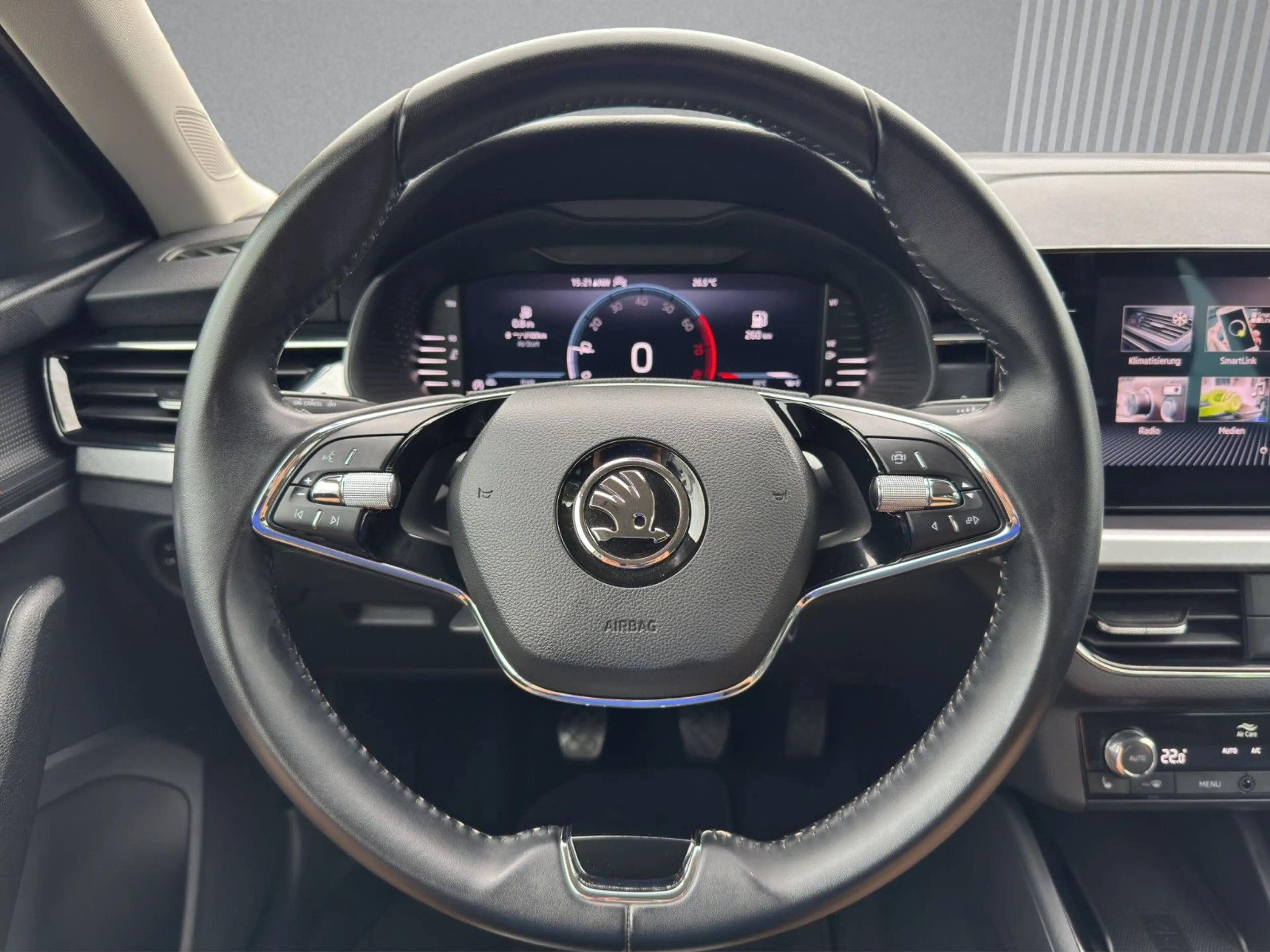 Skoda Kamiq 1.0 TSI Tour Navi R.Kamera Virtual AHK LED — photo 13