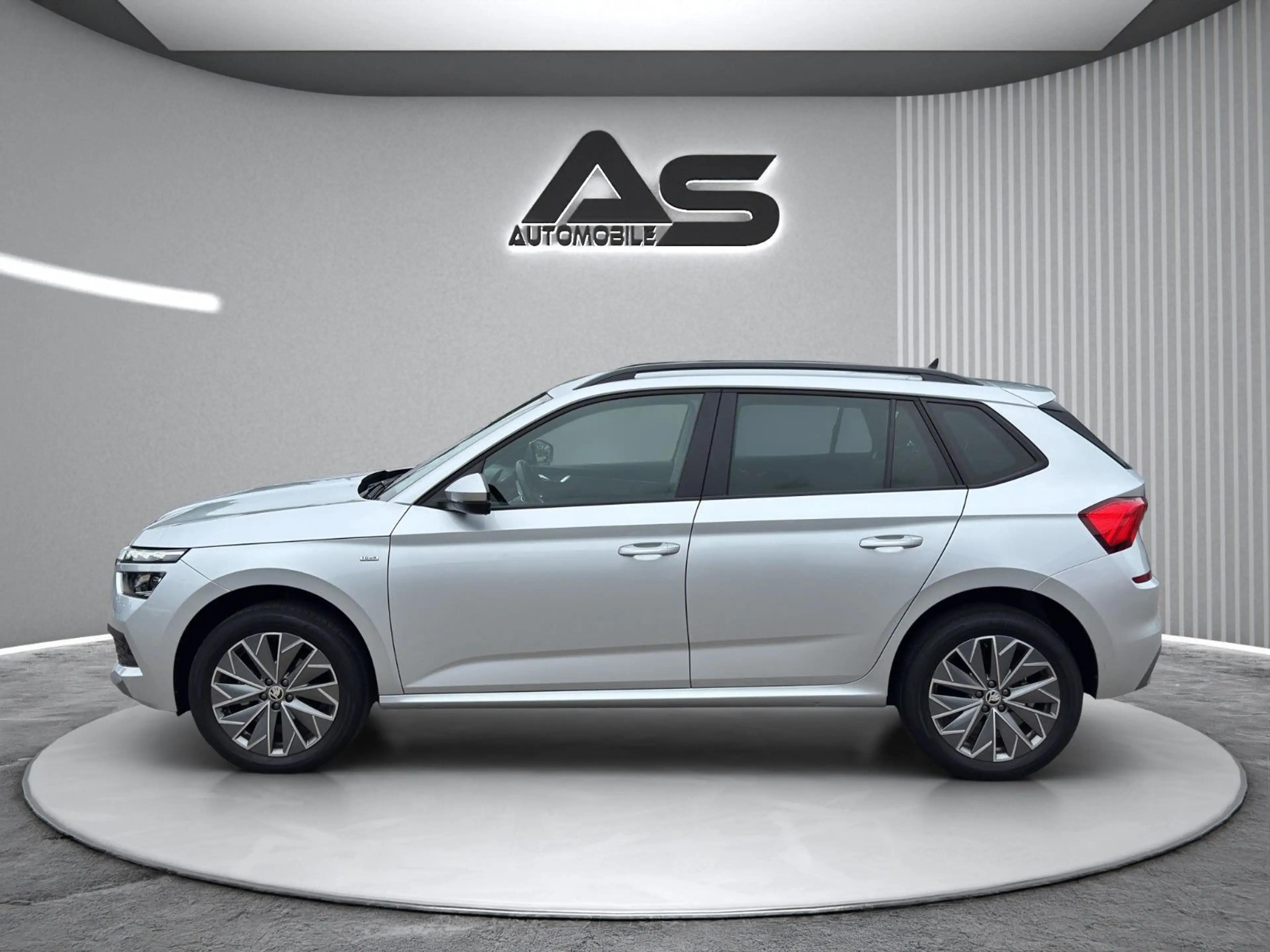 Skoda Kamiq 1.0 TSI Tour Navi R.Kamera Virtual AHK LED — photo 4