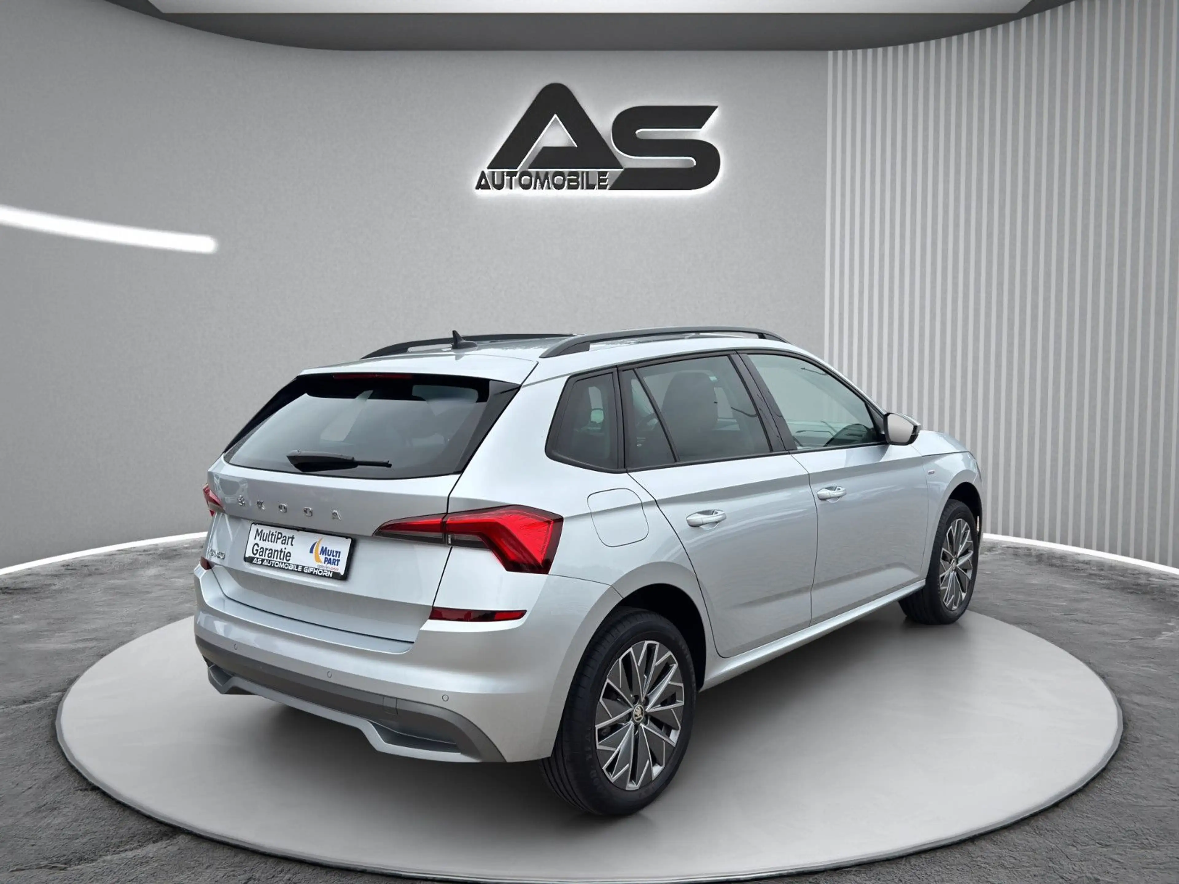Skoda Kamiq 1.0 TSI Tour Navi R.Kamera Virtual AHK LED — photo 8