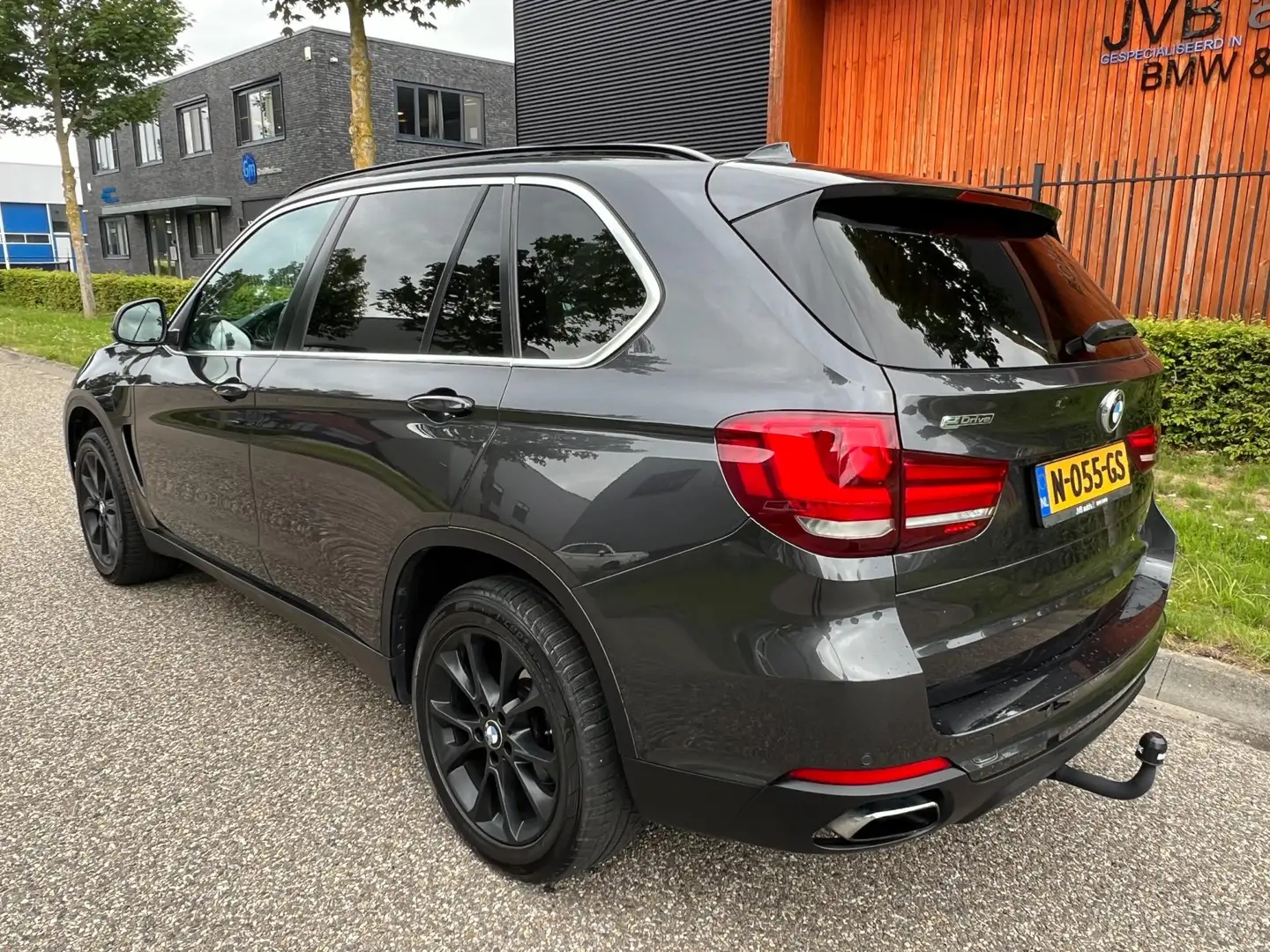 BMW X5 XDrive40e, incl. BTW. panoramadak, trekhaak, H&K Grijs - 2