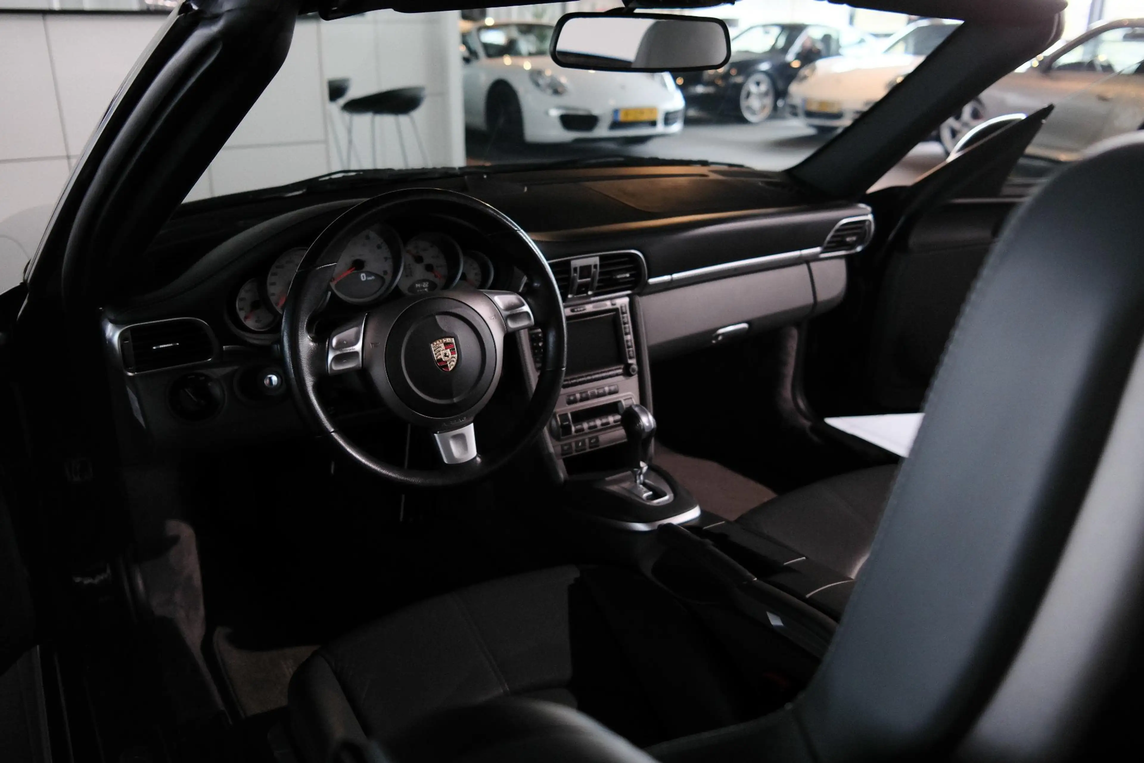 Porsche 997 Cabrio 3.8 Carrera S — photo 13